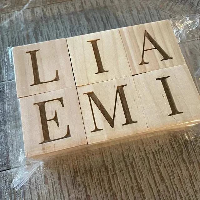 Cube lettre bois