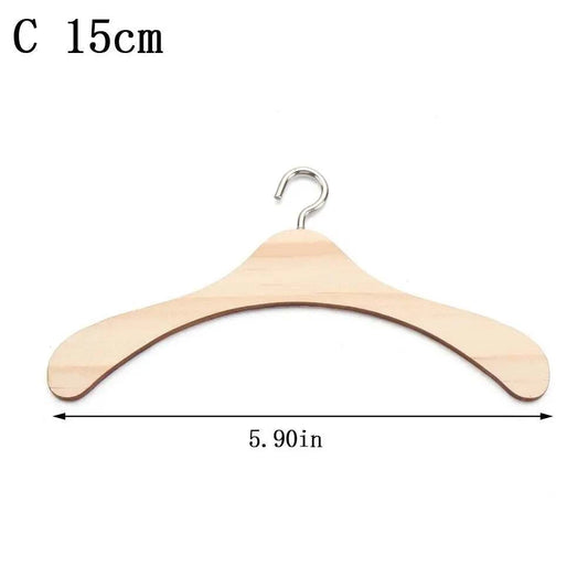 cintres pour poupée - bois